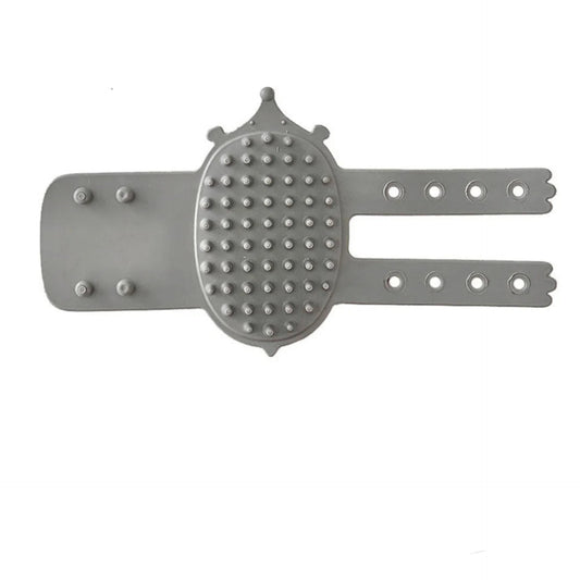brosse murale pour chat chaise et table gris